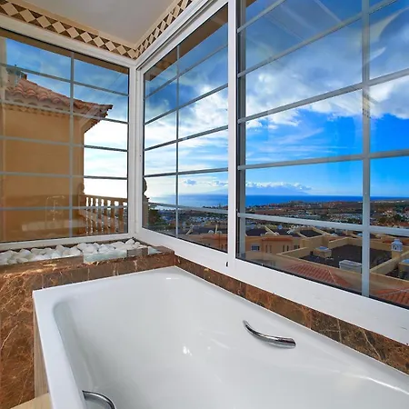 Semesterbostad A Luxury Townhouse! *