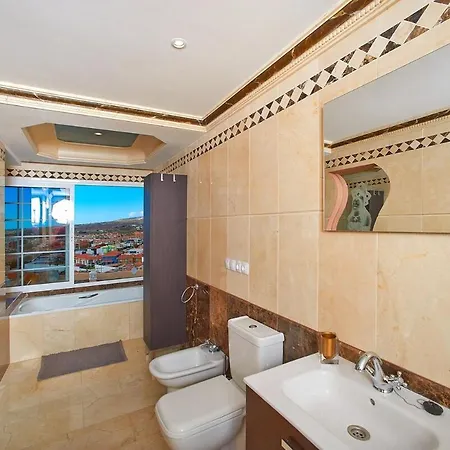 A Luxury Townhouse! Ferienhaus *