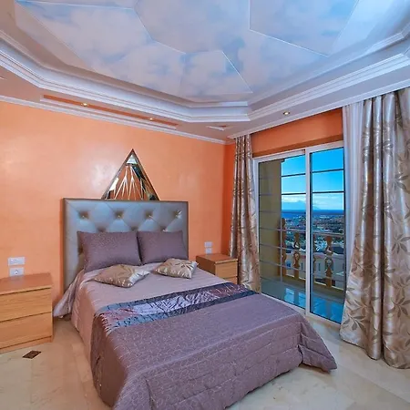 A Luxury Townhouse! *