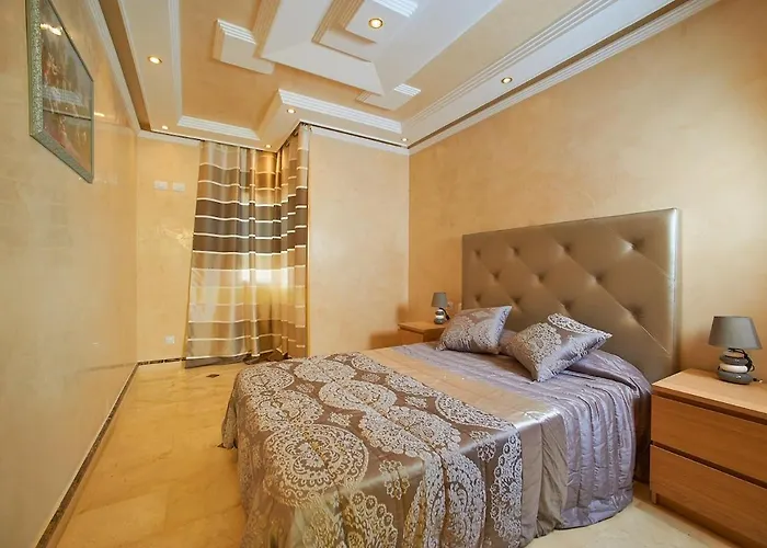 A Luxury Townhouse! אדחה